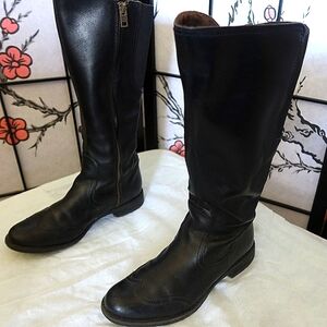 Timberland Tall Zip Up Black Boots Size 6 women's